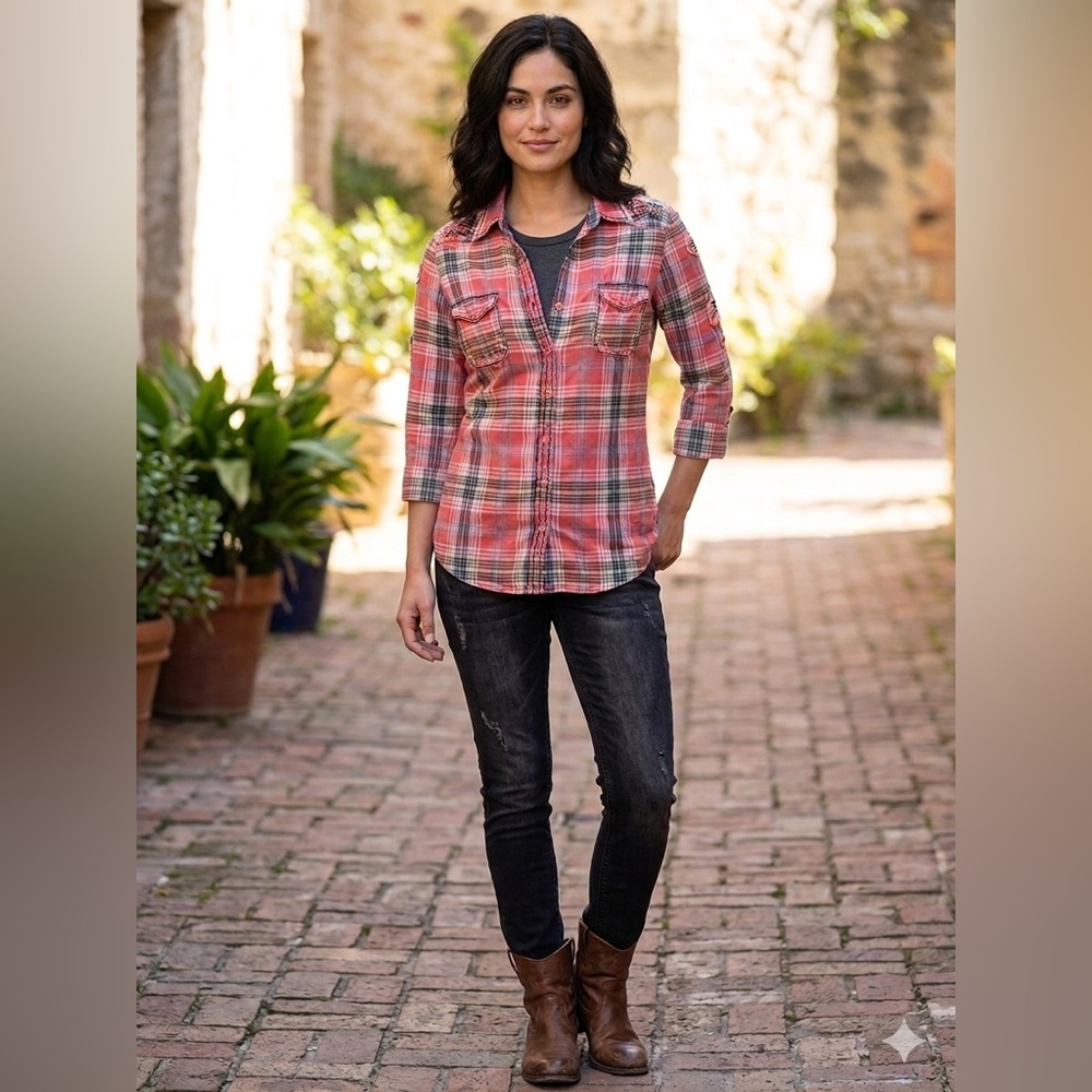 ROAR Western Plaid 3/4 sleeve Lace & Crystals Size M